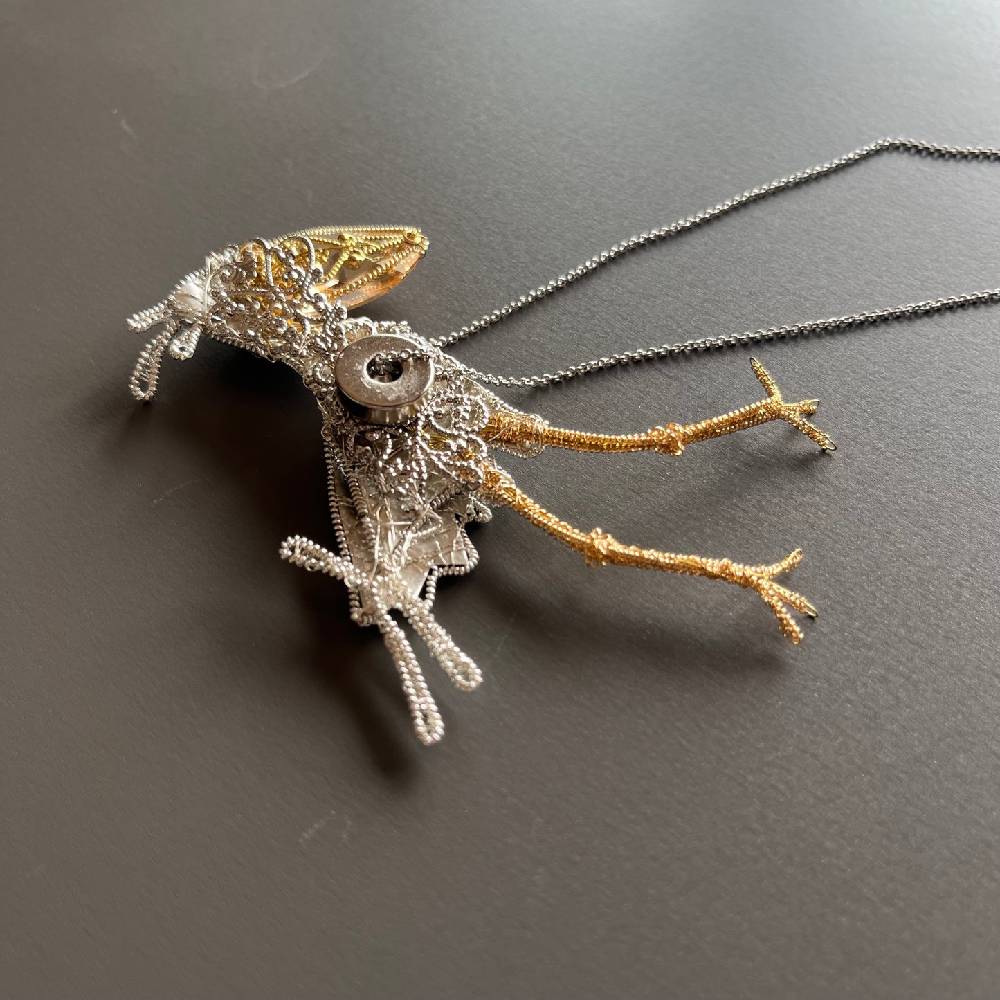 Shoebill – Magnetic Brooch with Frame (Austrian Metal Art)