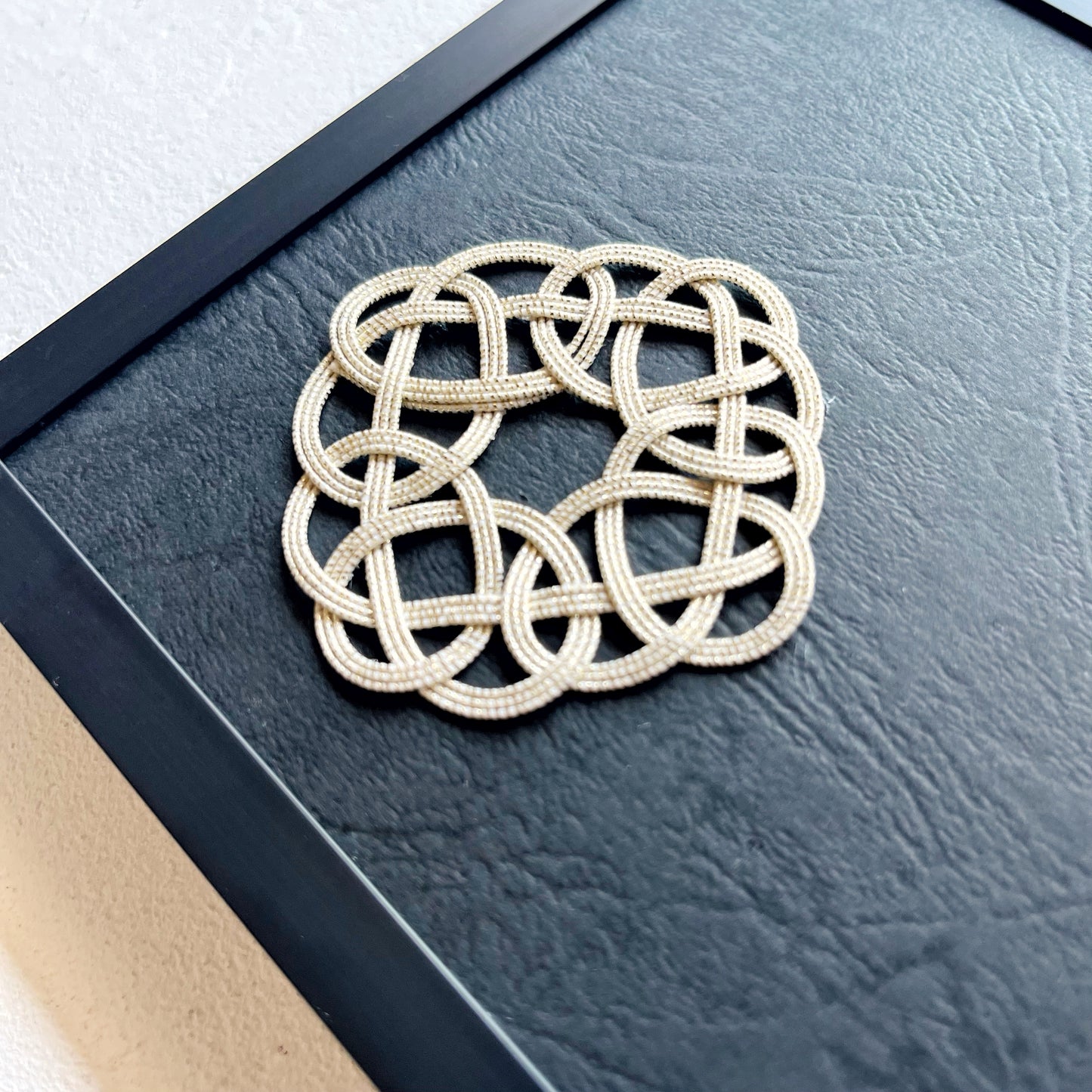 Mizuhiki – Moon Viewing Frame – Awaji Knot Moon