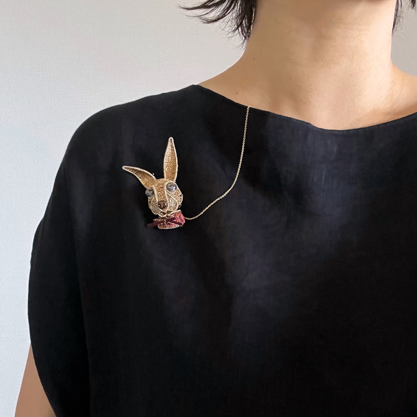 Rabbit - Magnetic Brooch with Frame (Austrian Metal Art)