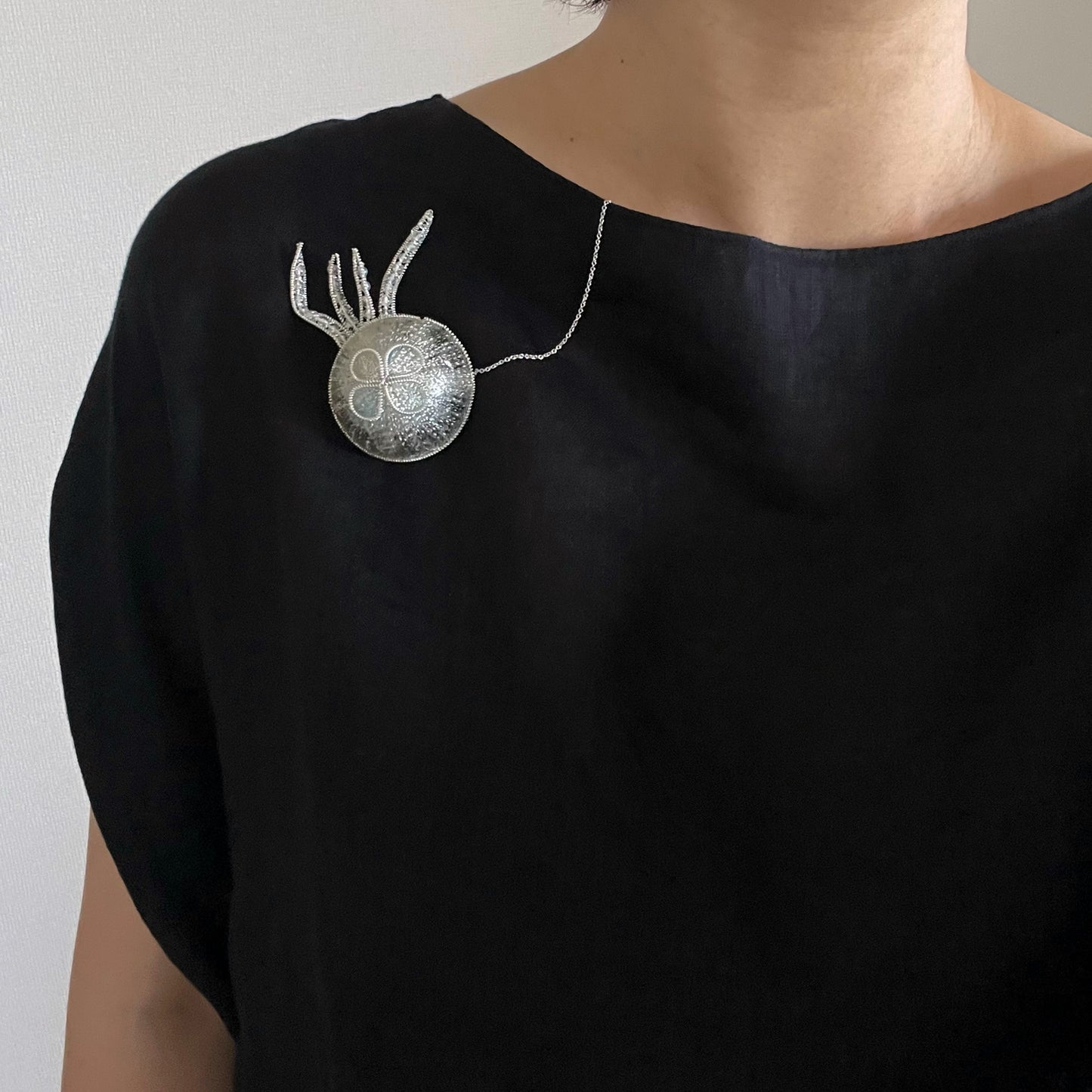Jellyfish - Magnetic Brooch (Austrian Metal Art)