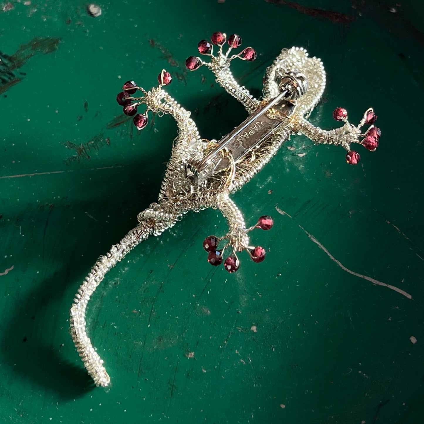 Austrian Metal Art Gecko Brooch (Garnet)
