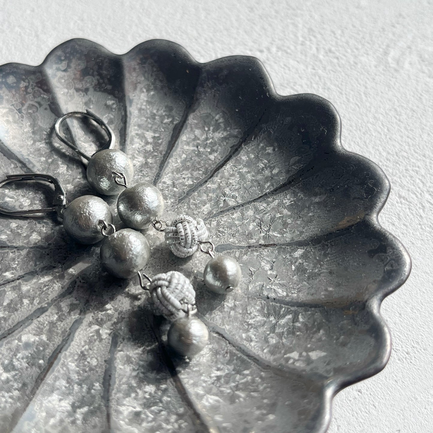 Dancing Droplets - Mizuhiki & Cotton Pearl Earrings