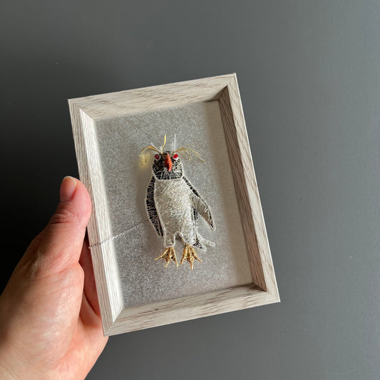 Penguin - Magnetic Brooch (Austrian Metal Art)